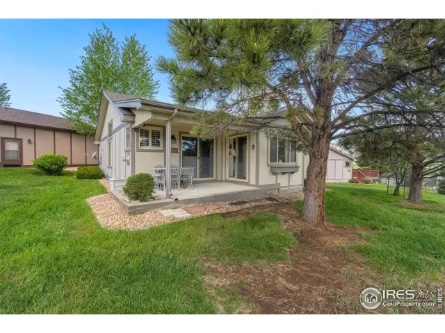 MLS: 989698 Condo For Sale