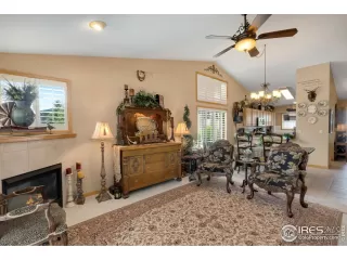 Photo #2: 989698 Listing