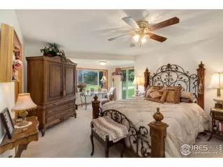 Photo #5: 989698 Listing