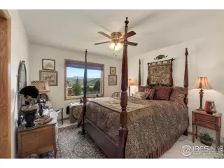 Photo #6: 989698 Listing