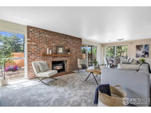 MLS: 989705 Condo For Sale