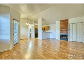 Photo #3: 989717 Listing