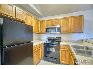 Photo #6: 989717 Listing