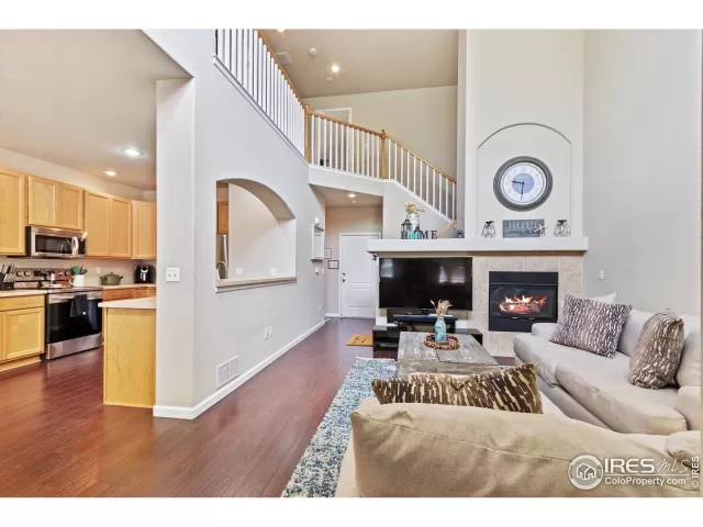 MLS: 989723 Condo For Sale