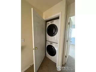 Photo #4: 989725 Listing