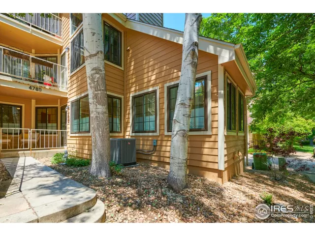 MLS: 989804 Condo For Sale