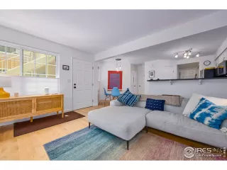 Photo #1: 989804 Listing