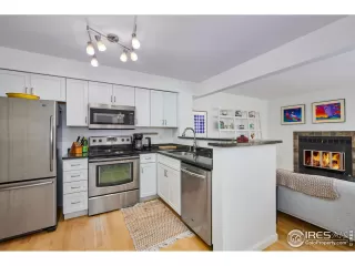 Photo #6: 989804 Listing