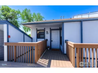 Photo #3: 989821 Listing