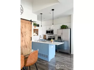 Photo #3: 989879 Listing