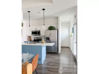 Photo #5: 989879 Listing