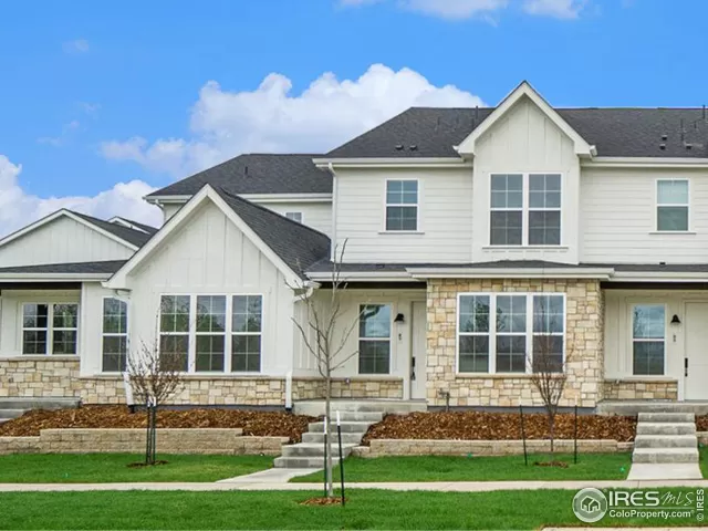 MLS: 989899 Condo For Sale