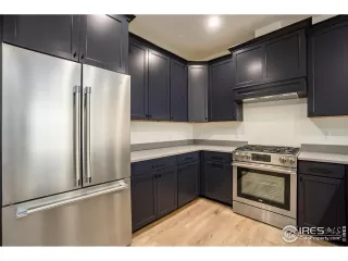 Photo #1: 989899 Listing