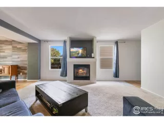 Photo #4: 989933 Listing