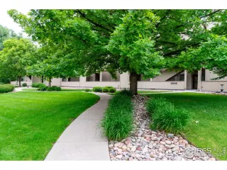 Photo #3: 989941 Listing