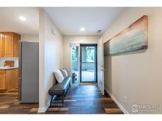 Photo #6: 989941 Listing