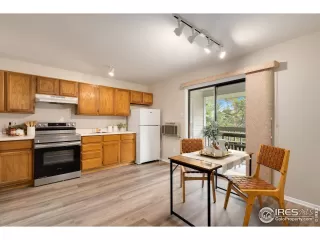 Photo #5: 989954 Listing