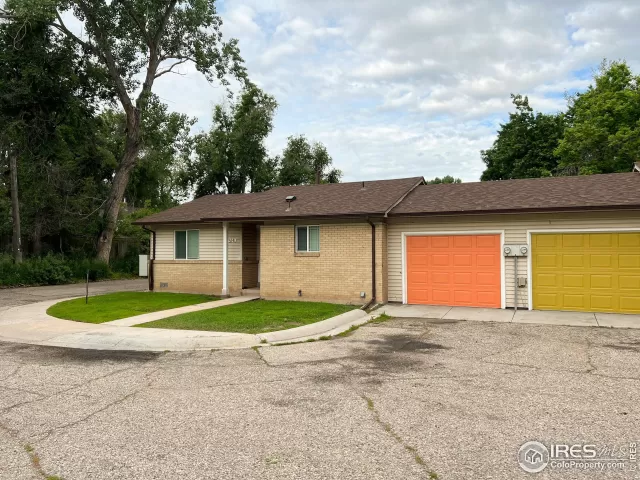 MLS: 989961 Condo For Sale