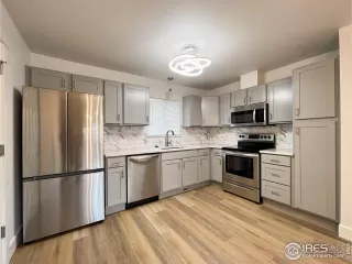 Photo #3: 989961 Listing