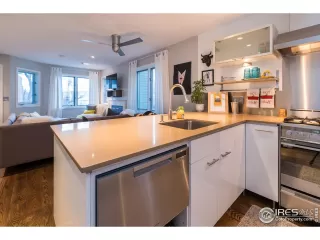 Photo #2: 989969 Listing 