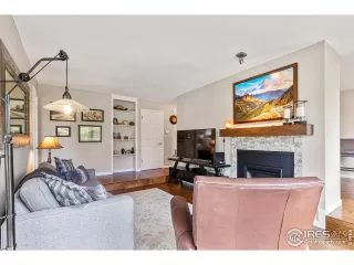 Photo #4: 990027 Listing