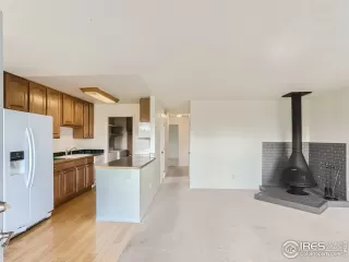 Photo #2: 990028 Listing 