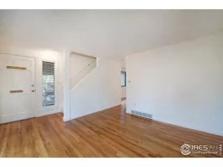 Photo #4: 990043 Listing 