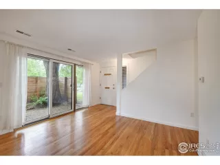 Photo #5: 990043 Listing 