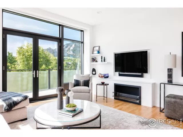 MLS: 990078 Condo For Sale