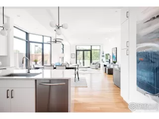 Photo #3: 990078 Listing