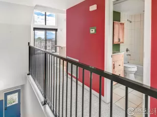 Photo #5: 990116 Listing