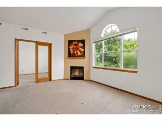 Photo #4: 990181 Listing