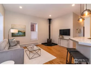 Photo #1: 990224 Listing 