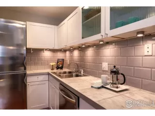 Photo #5: 990224 Listing 