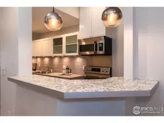 Photo #6: 990224 Listing 