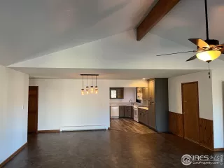 Photo #6: 990283 Listing