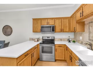 Photo #6: 990320 Listing 