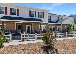 Photo #4: 990384 Listing