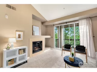 Photo #3: 990388 Listing