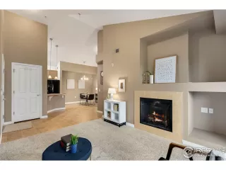 Photo #4: 990388 Listing