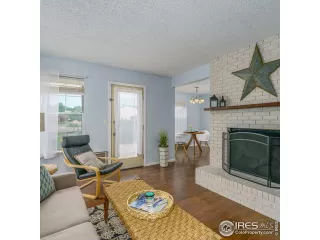 Photo #5: 990441 Listing