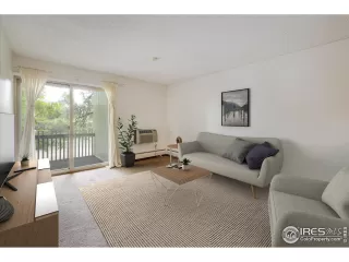 Photo #2: 990539 Listing