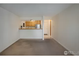 Photo #4: 990539 Listing