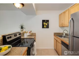 Photo #5: 990539 Listing