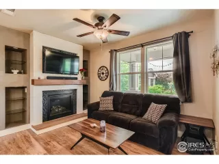 Photo #2: 990584 Listing