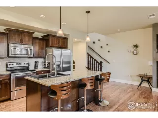 Photo #3: 990584 Listing