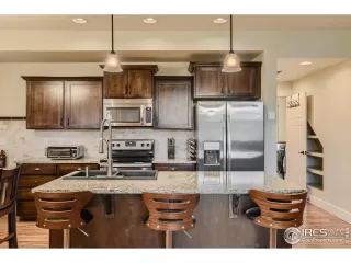 Photo #4: 990584 Listing