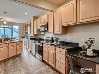 Photo #3: 990607 Listing