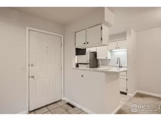 Photo #2: 990626 Listing