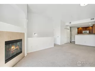 Photo #5: 990636 Listing